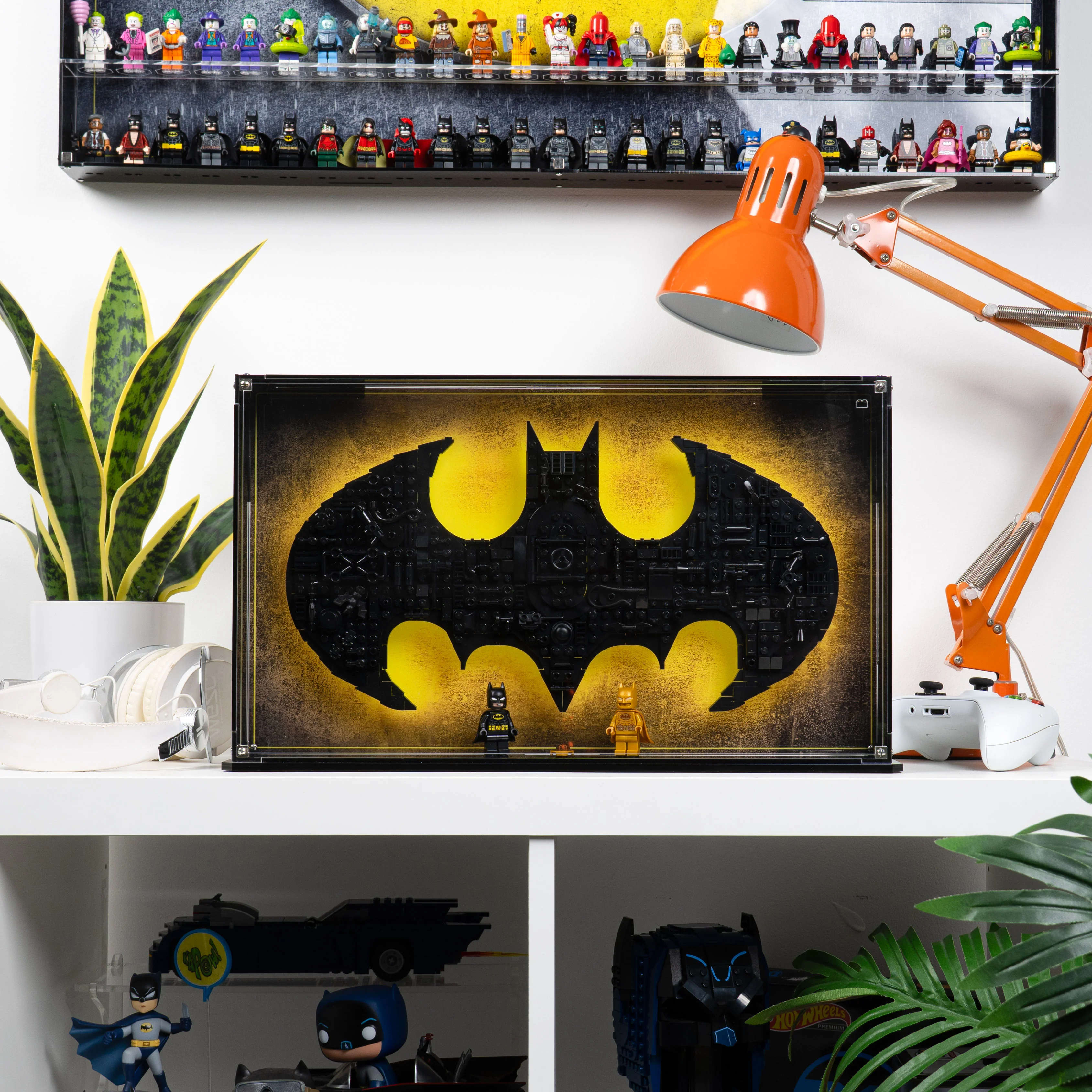 Wall Mountable Display Case for LEGO® Batman™ Logo (76330) - Image 8