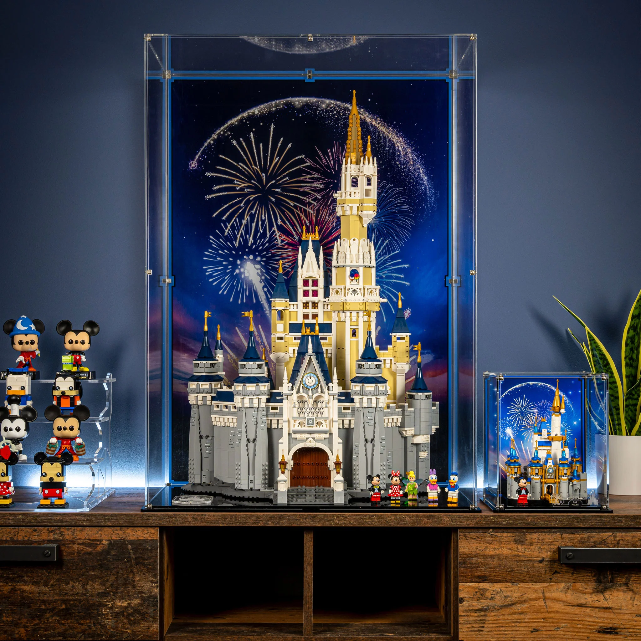 Display Case for LEGO® Disney: The Disney Castle (71040) - Image 2