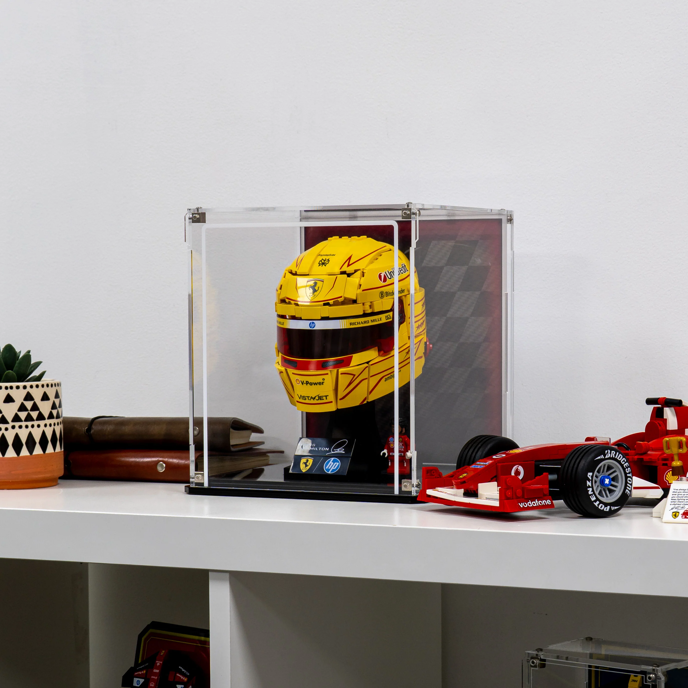 Wall Mountable Display Case for LEGO® Editions: Scuderia Ferrari HP Lewis Hamilton Helmet (43022) - Image 10