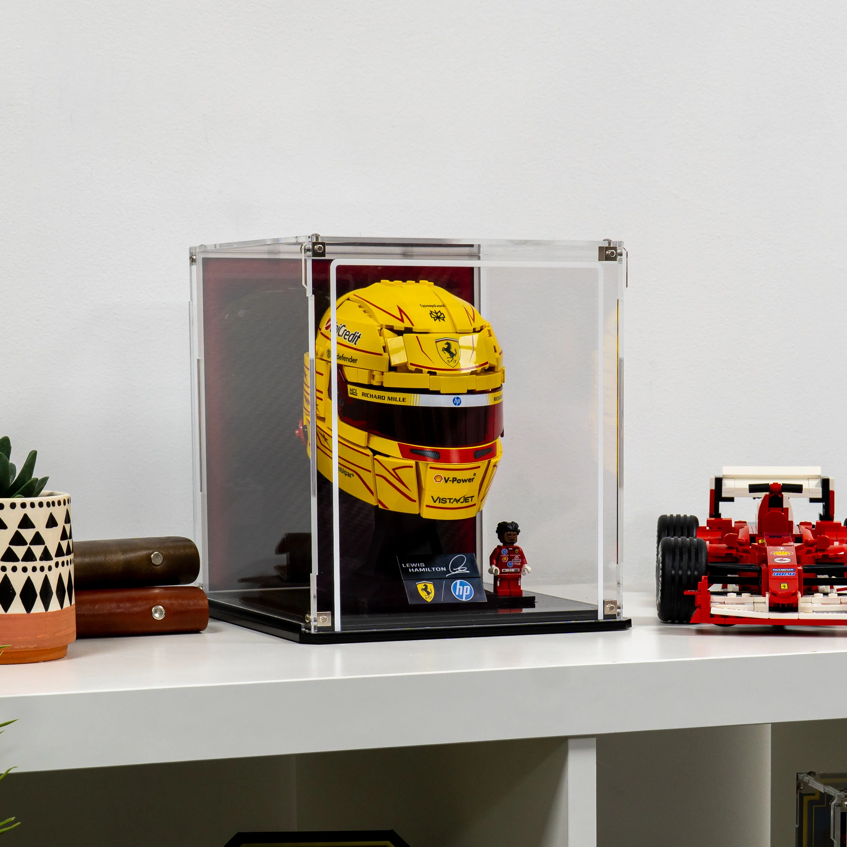 Wall Mountable Display Case for LEGO® Editions: Scuderia Ferrari HP Lewis Hamilton Helmet (43022) - Image 2