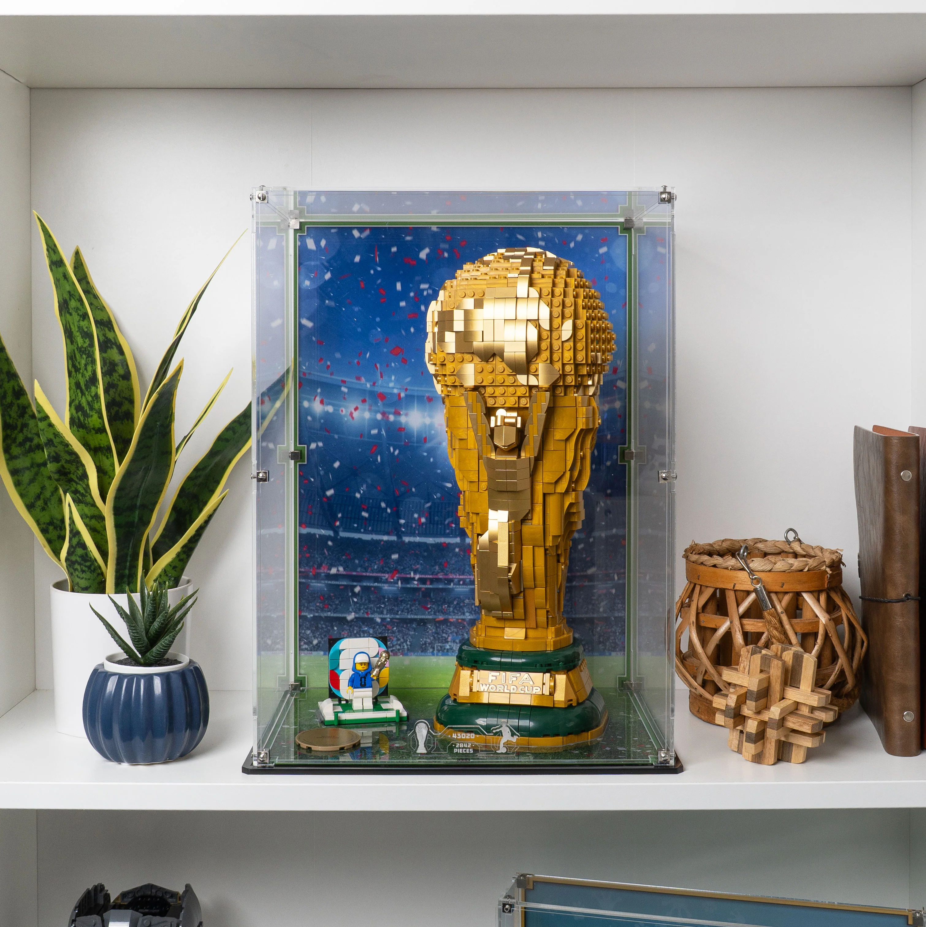 Display Case for LEGO® FIFA World Cup™ Official Trophy (43020) - Image 14