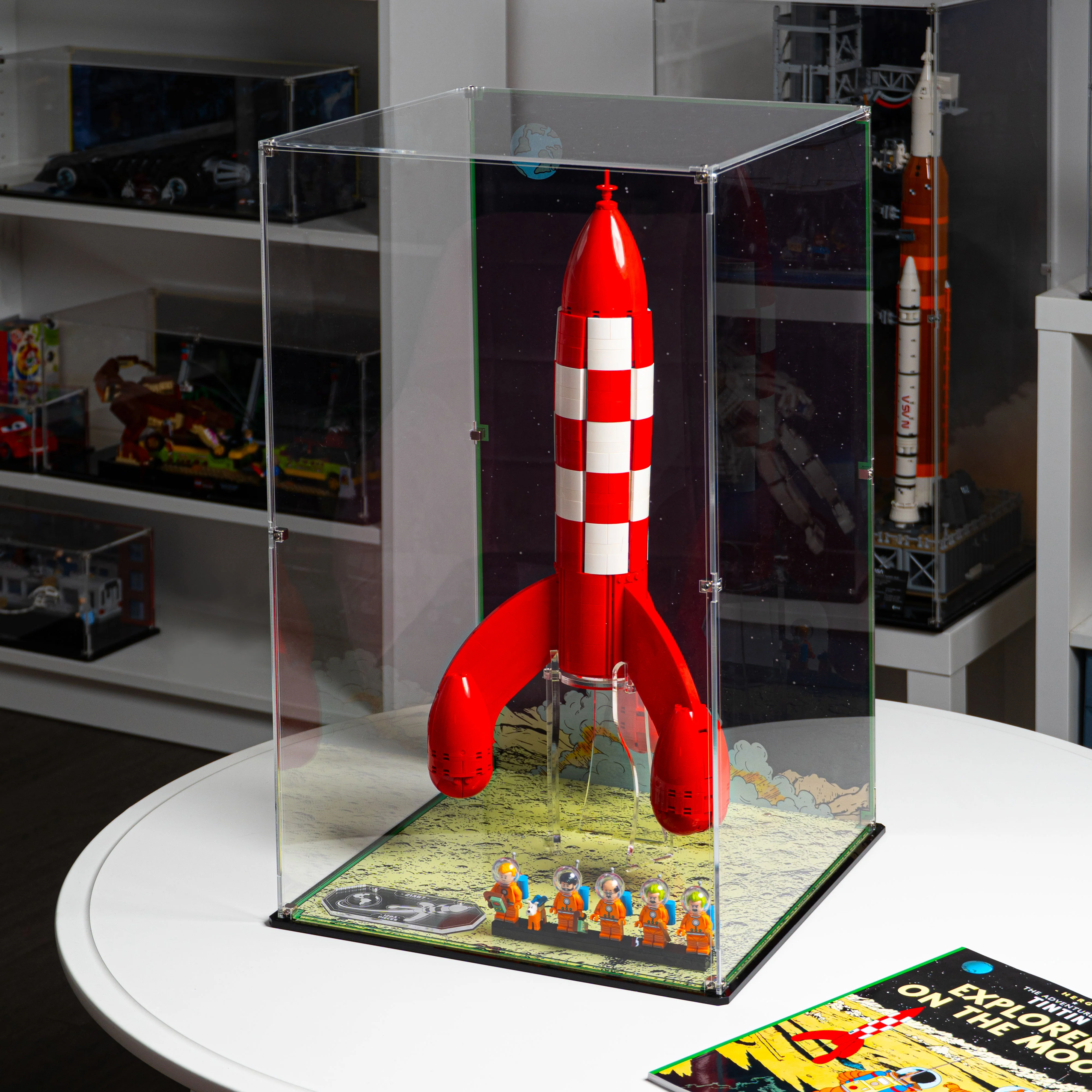 Display Case for LEGO® Ideas: Tintin® Moon Rocket (21367) - Image 13