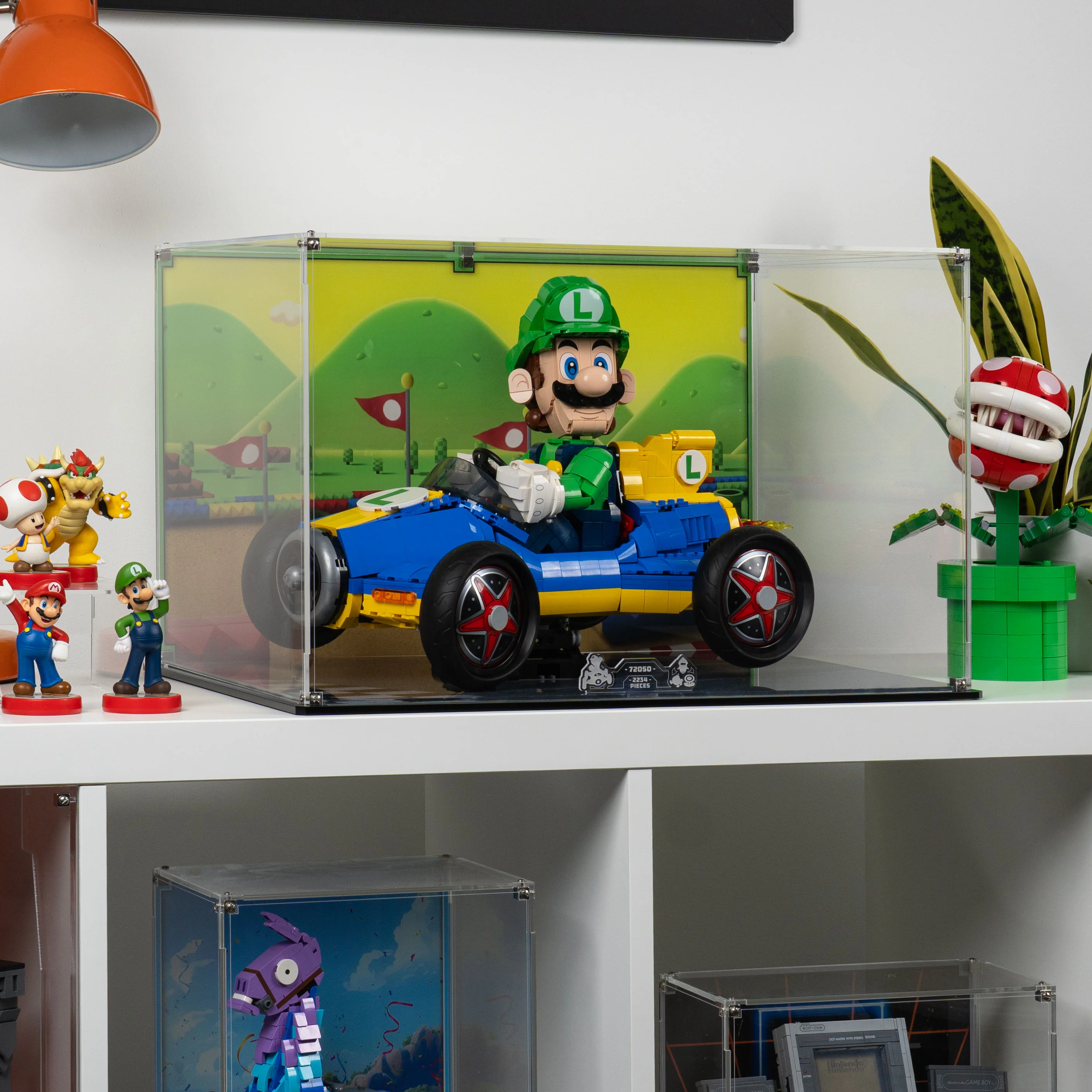 Display Case for LEGO® Mario Kart™ Luigi & Mach 8 (72050) - Image 15