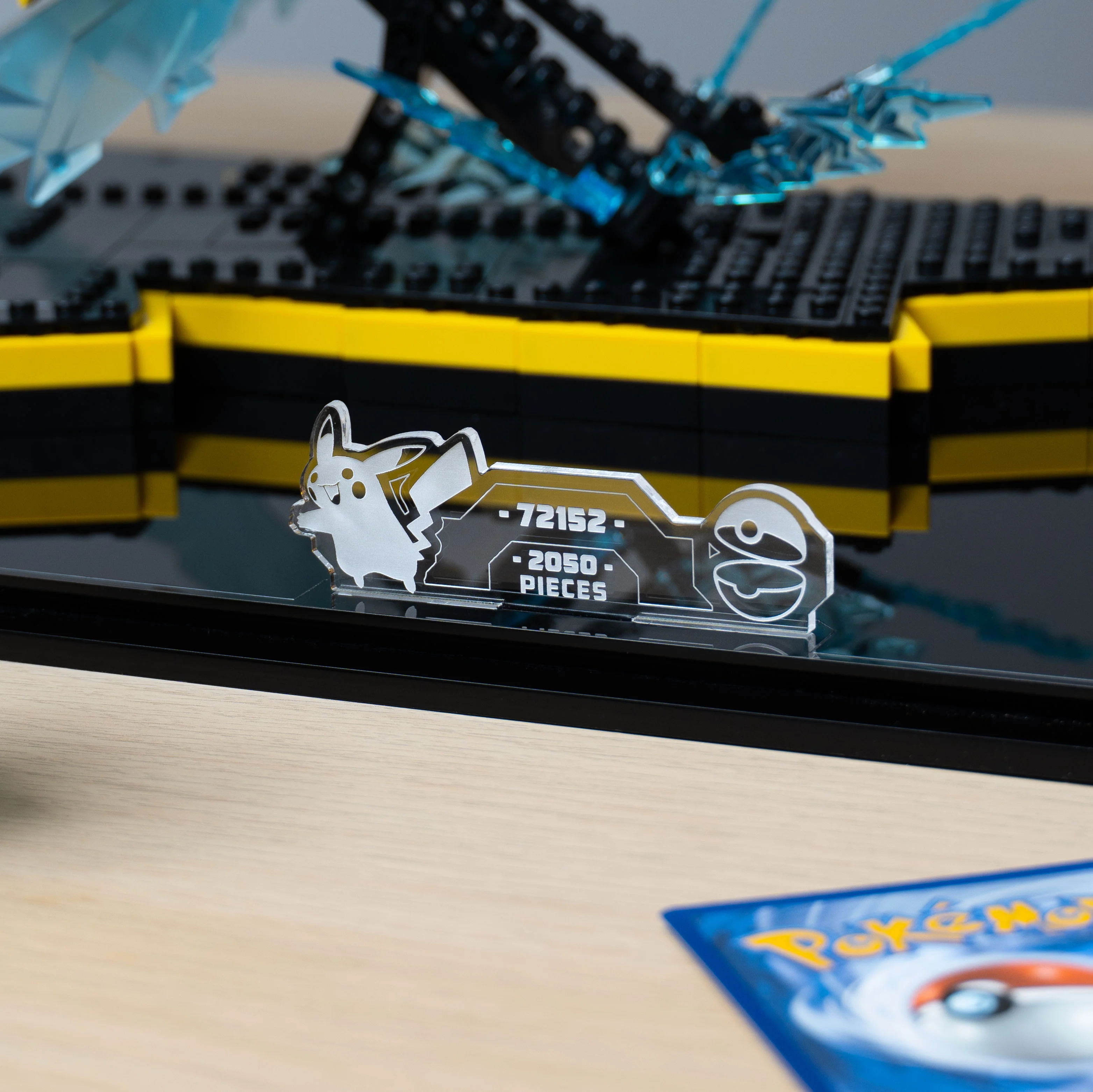 Display Case for LEGO® Pokémon™: Pikachu and Poké Ball (72152) - Image 14