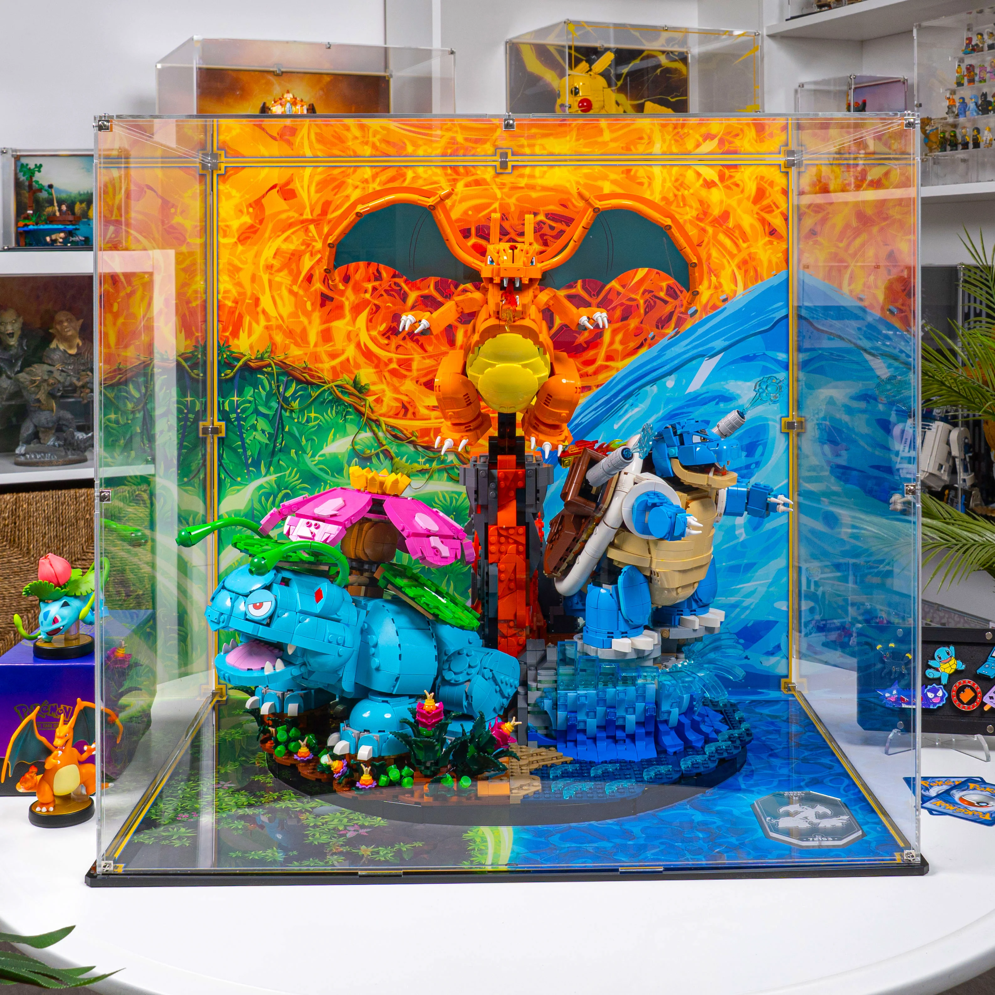 Display Case for LEGO® Pokémon™: Venusaur, Charizard and Blastoise (72153) - Image 2