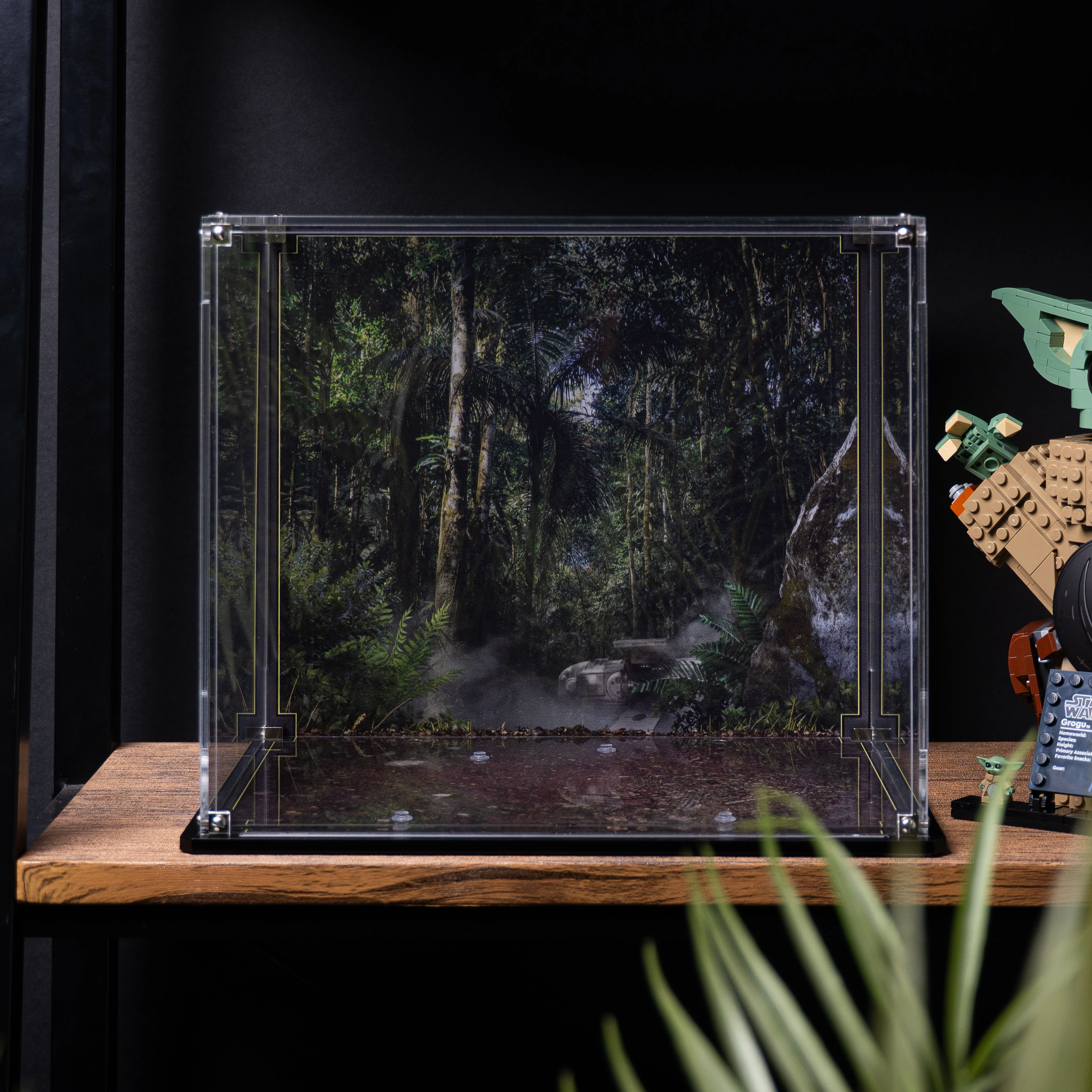 Display Case for LEGO® Star Wars™ Grogu™ (Mandalorian Apprentice) (75446) - Image 13