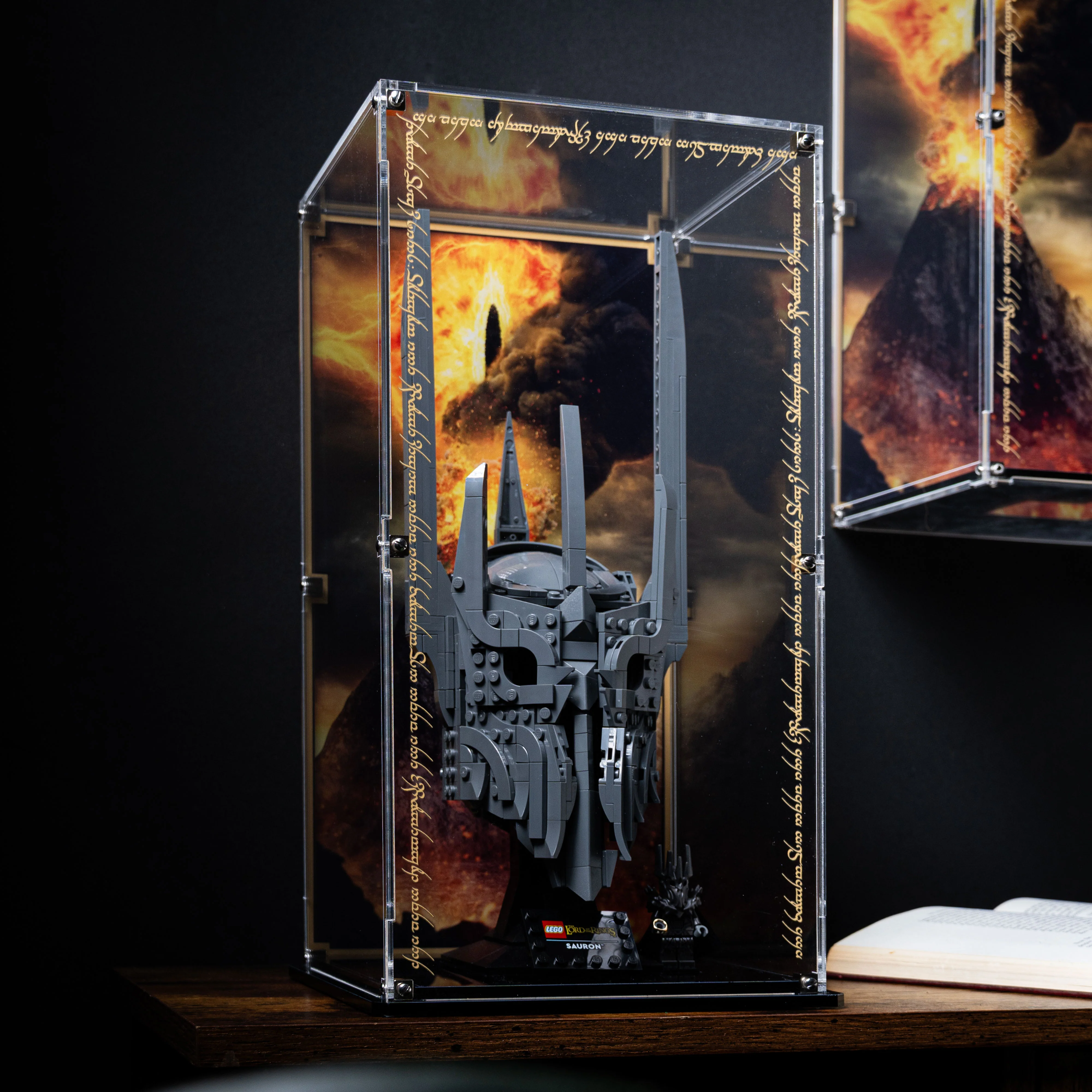 Display Case for LEGO® The Lord of the Rings: Sauron's Helmet (11373) - Image 2
