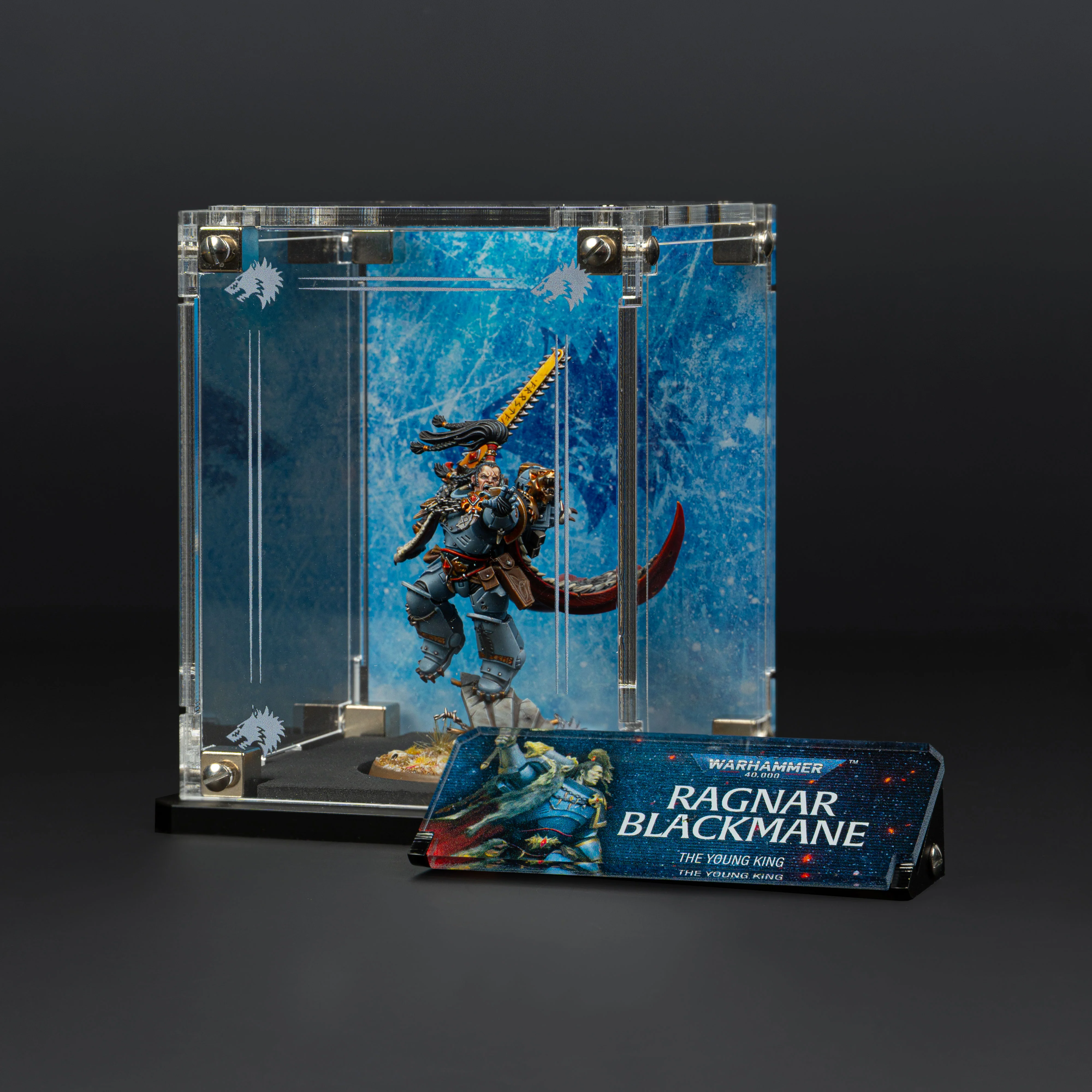 Display Case for Warhammer® 40,000 Ragnar Blackmane - Image 3
