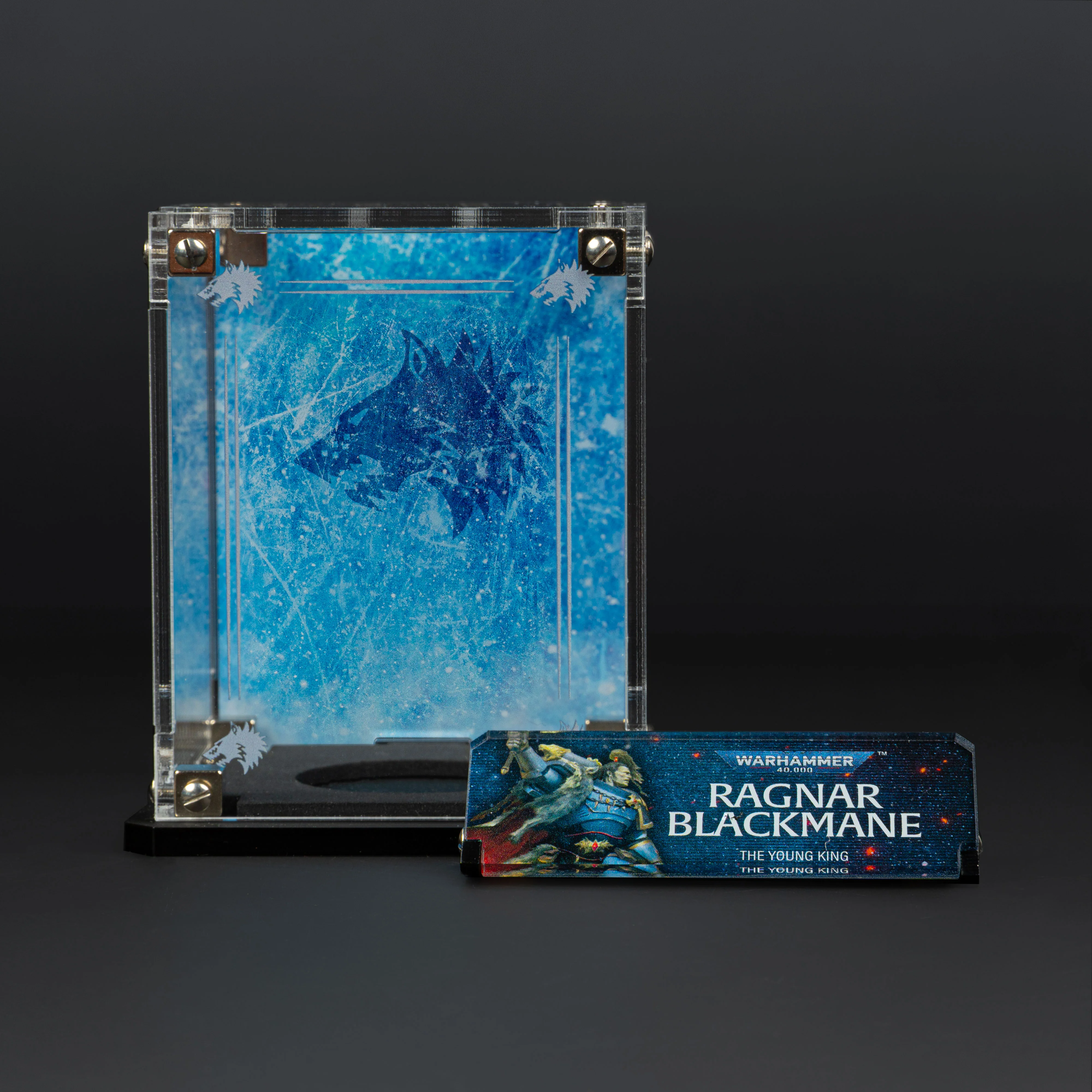 Display Case for Warhammer® 40,000 Ragnar Blackmane - Image 4