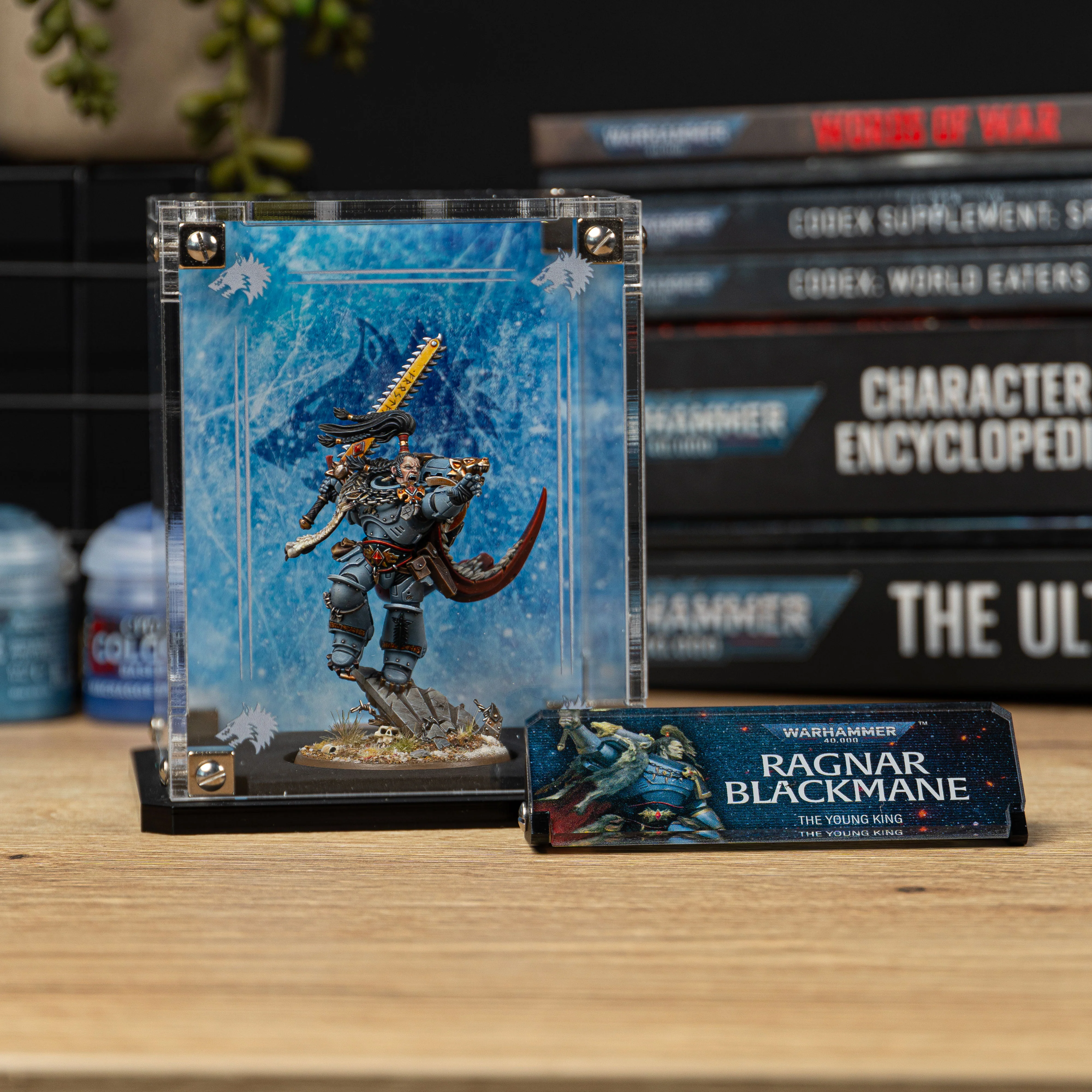 Display Case for Warhammer® 40,000 Ragnar Blackmane - Image 8