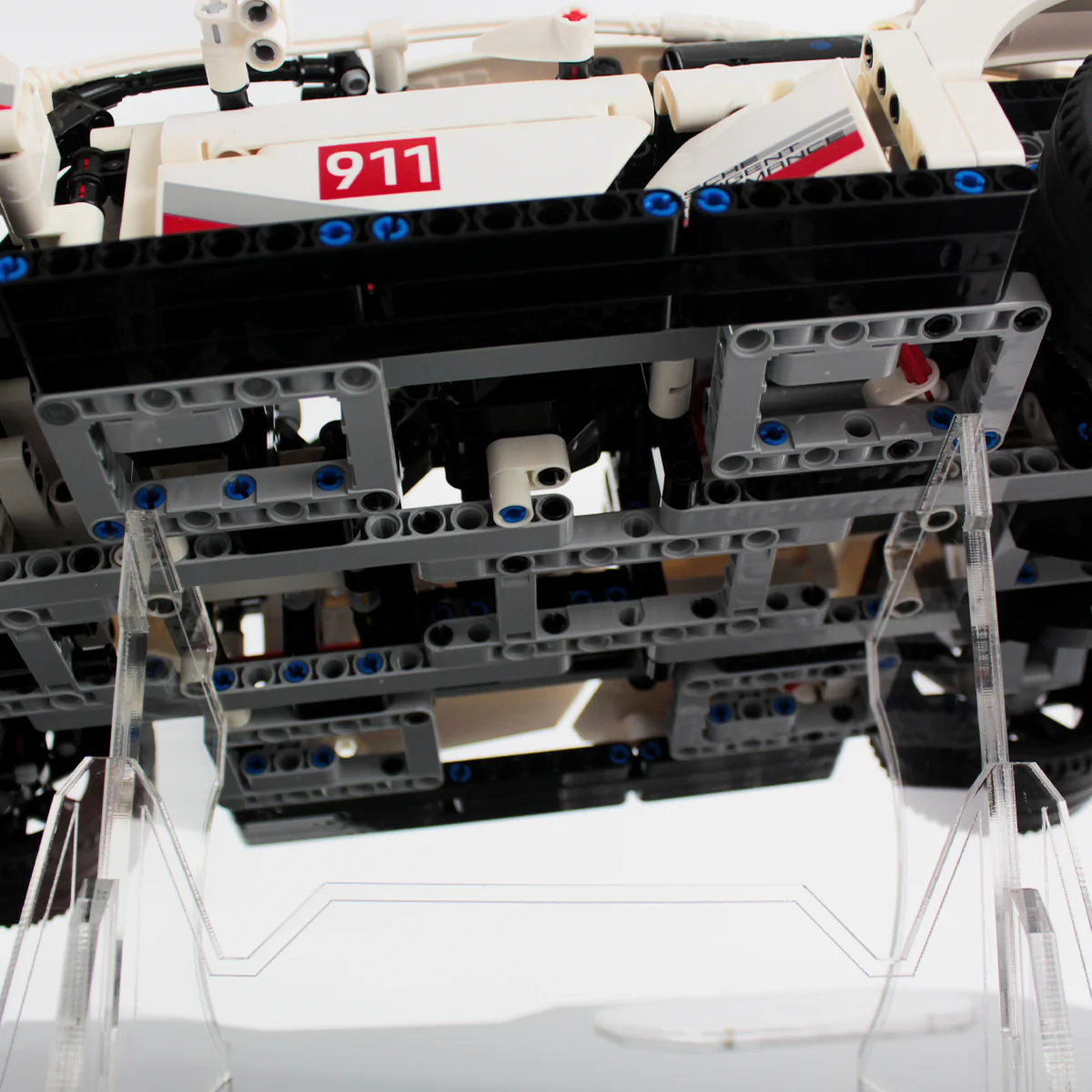Display Case for LEGO® Technic: Porsche 911 RSR (42096) - Image 9