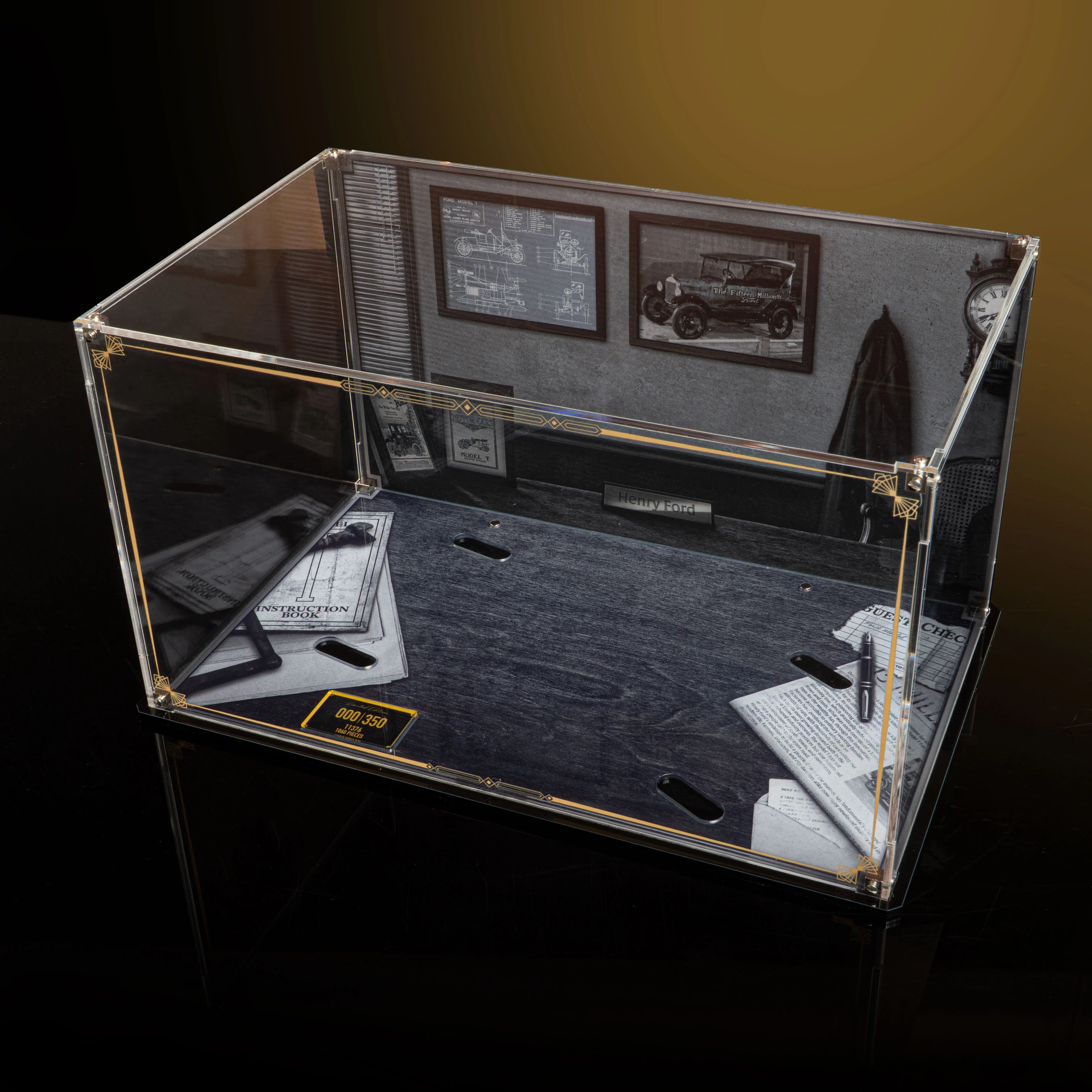 Limited Edition Display Case for LEGO® Icons: Ford Model T (11376) - Image 8