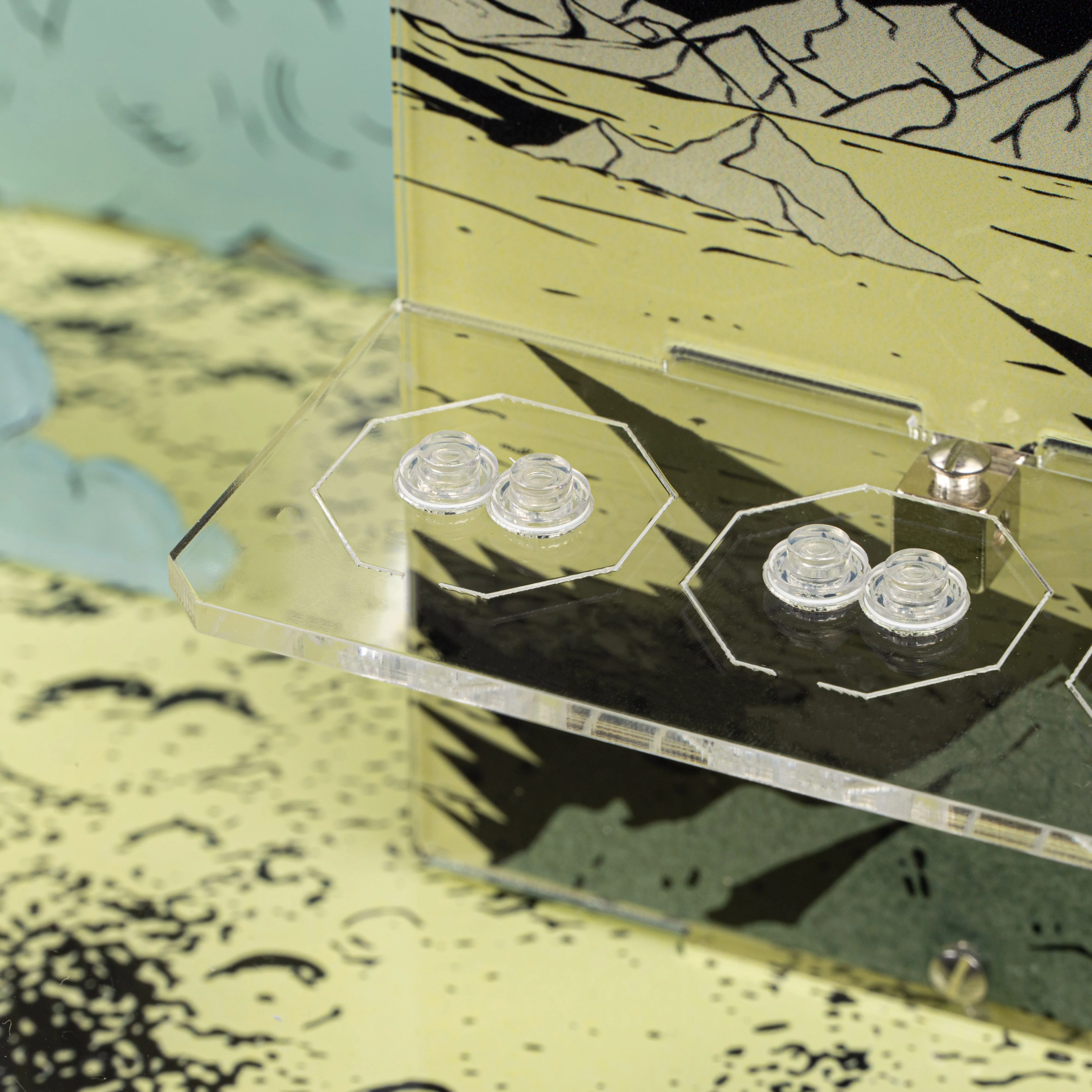 Limited Edition Display Case for LEGO® Ideas: Tintin® Moon Rocket (21367) - Image 15