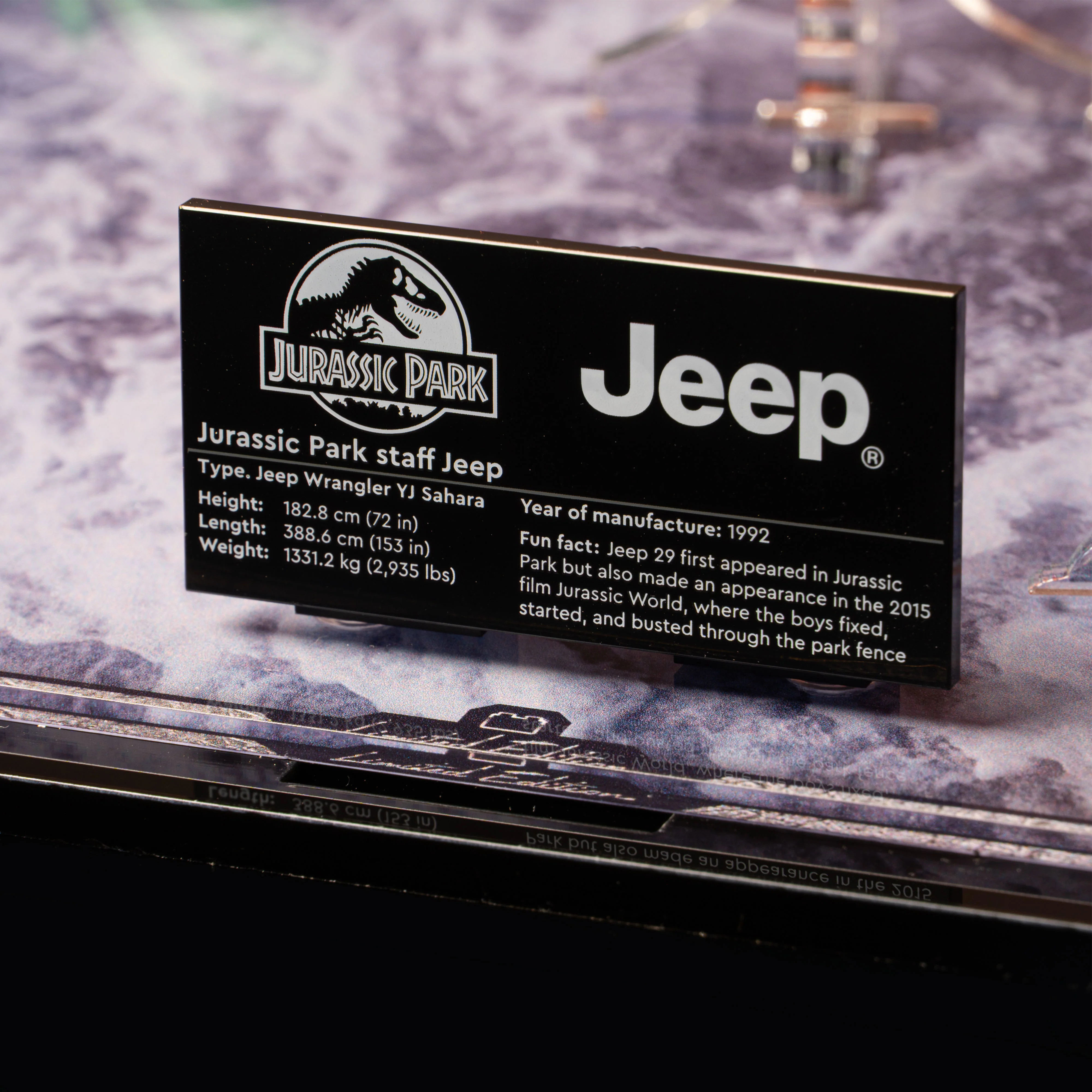 Limited Edition Display Case for LEGO® Jurassic Park Jeep® Wrangler (77984) - Image 13
