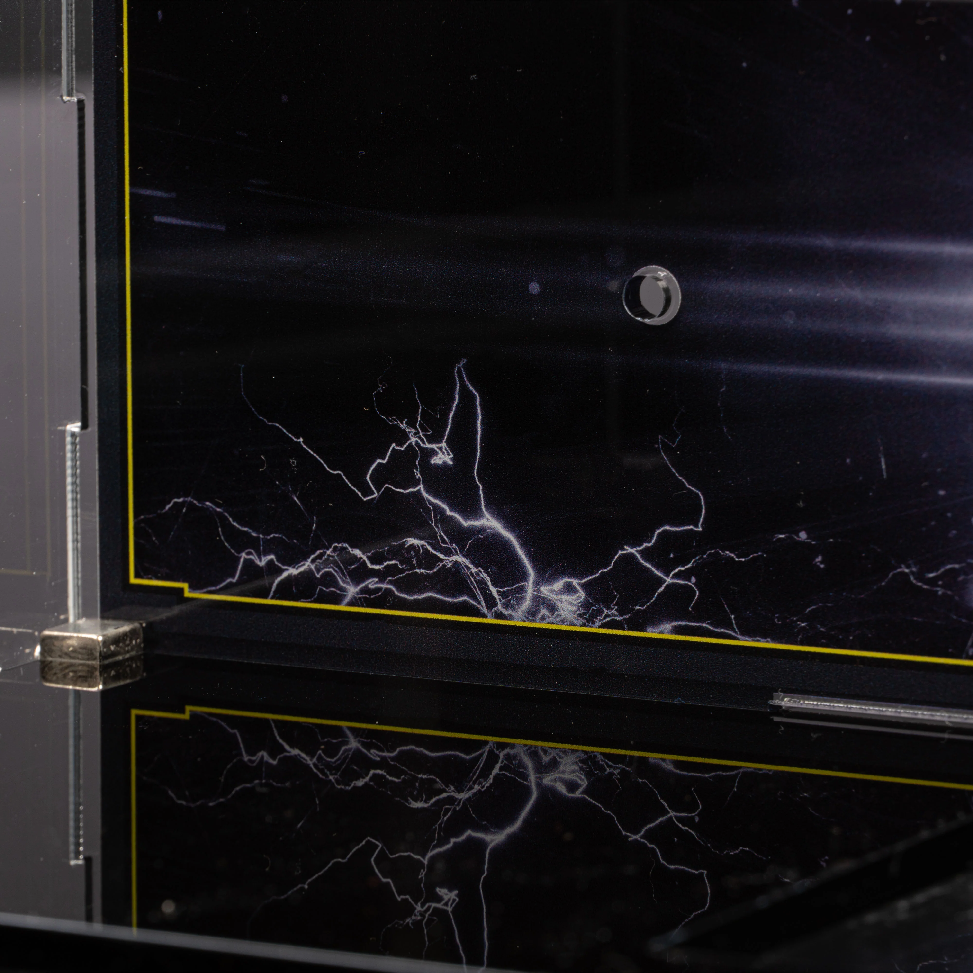 Limited Edition Display Case for LEGO® Star Wars™ The Darksaber (40917) - Image 8