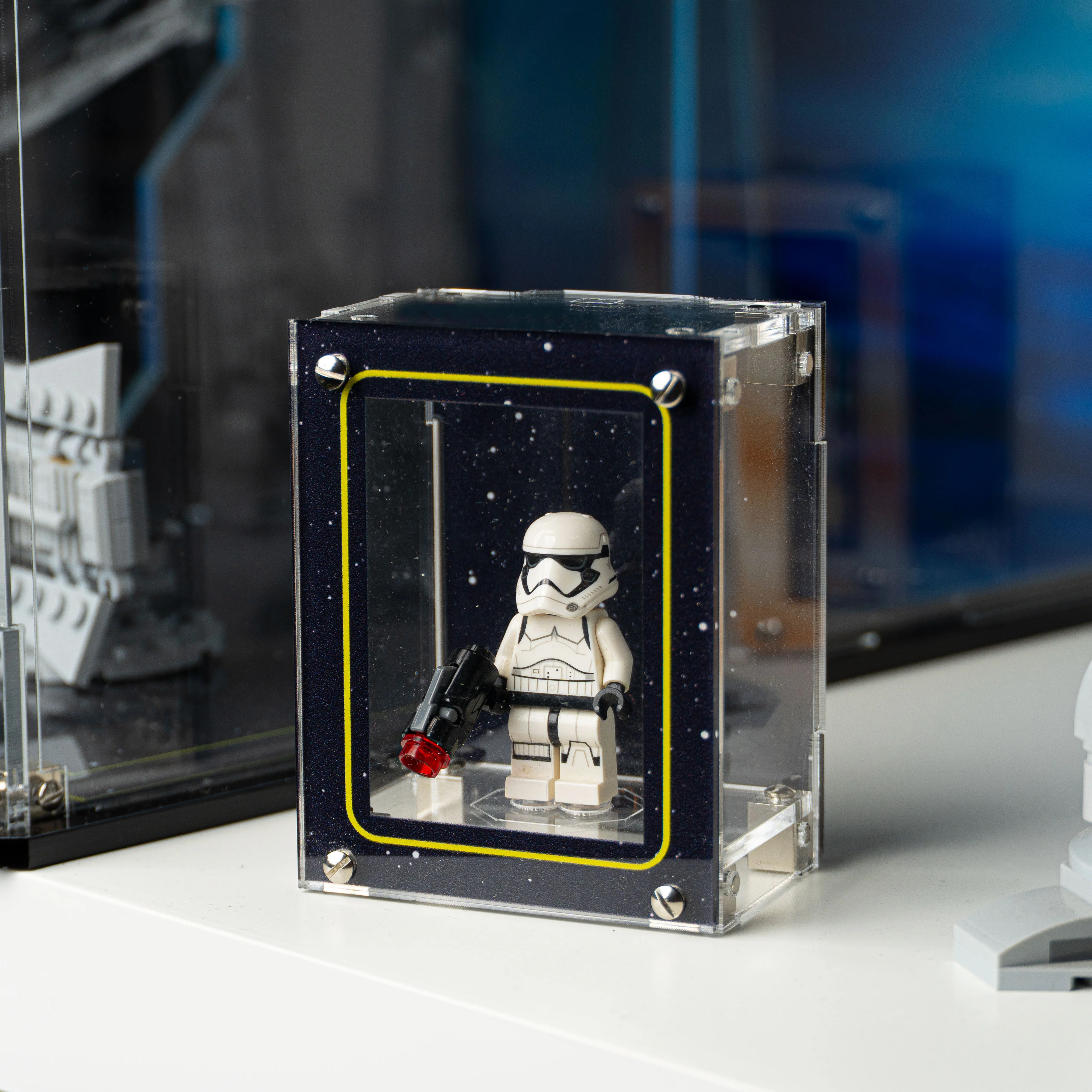 Modular Display Case for LEGO® Minifigure - Image 2