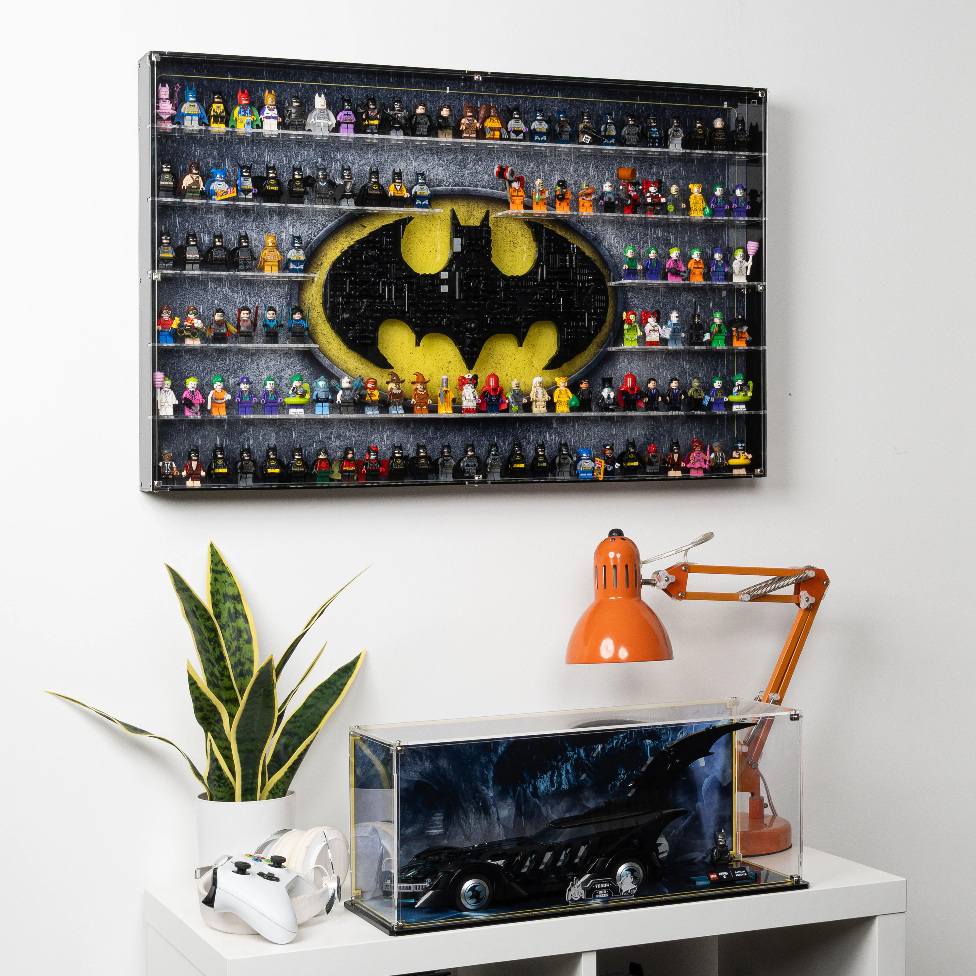 Wall Mounted Display Case for LEGO® Batman™ Logo & 121 Minifigures (76330) - Image 2